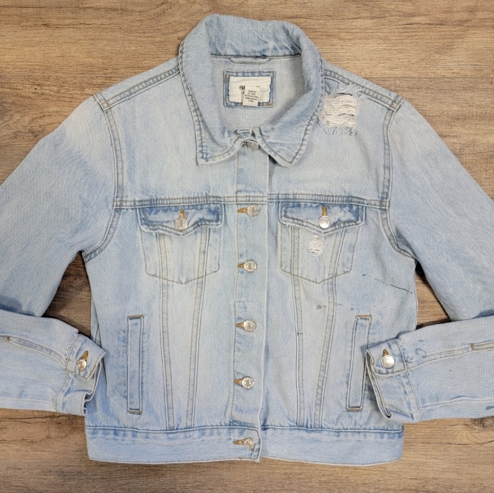 Forever 21 Premium Denim Medium Wash Jean Jacket Staple Classic Grunge Medium